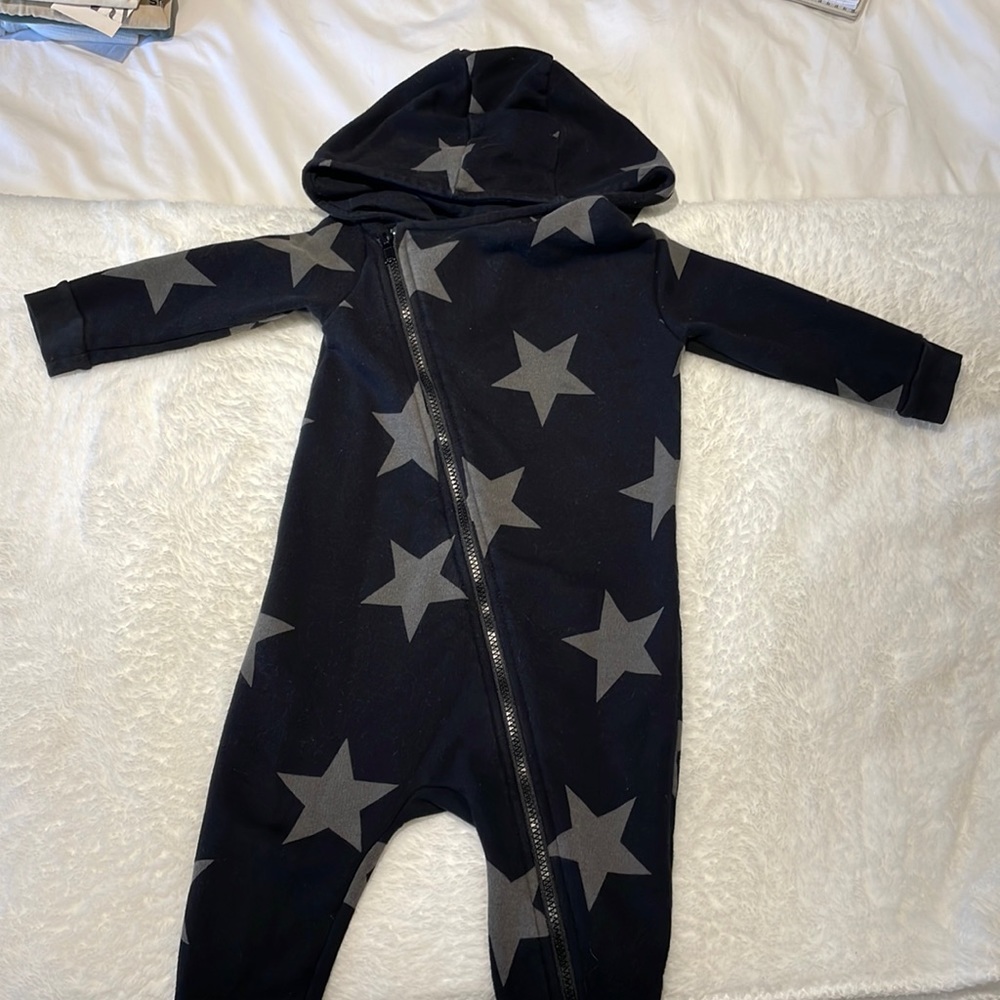 Nununu star graphic one piece